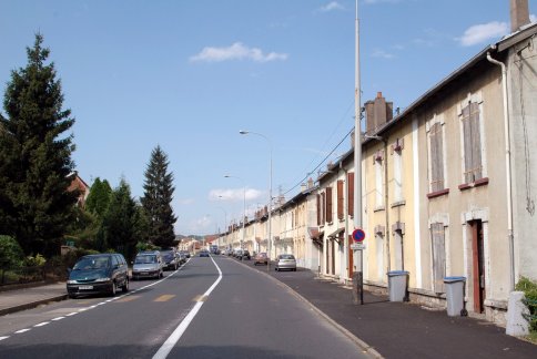 Les cités de la gare en 2009 (photographie couleur : Jean-Luc Gouret)